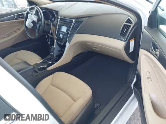 2015 Hyundai Sonata Limited z VIN KMHEC4A43FA120072, wystawiony jako IAAI lot #42279629 z przebiegiem 150 281 mil mil oraz . Historia ofert i sprzedaży dostępna na DreamBid. Obrazek 5.