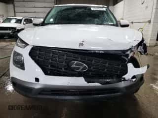 2021 Hyundai Venue SE with VIN KMHRB8A32MU102371, listed as a Copart auction lot 39060054 with 65,943 mi miles and . Bid and sale history available at DreamBid. Image 5.