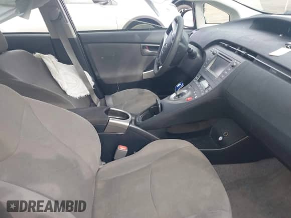 2015 Toyota Prius Four with VIN JTDKN3DU4F1971644, listed as a IAAI auction lot 41904201 with 106,530 mi miles and . Bid and sale history available at DreamBid. Image 5.