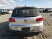 2017 Volkswagen Tiguan S с VIN WVGAV7AX8HK036279, выставлен на аукционе Copart как лот 80350695 с пробегом 189 574 миль миль и Чистый • Clean title. История ставок и продаж доступна на DreamBid. Изображение 6.