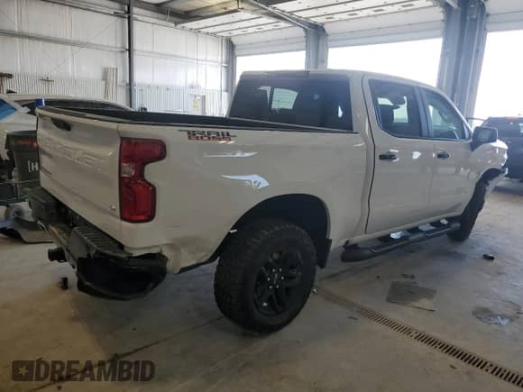 2024 Chevrolet Silverado 1500 LT Trail Boss с VIN 3GCUDFED7RG290024, выставлен на аукционе Copart как лот 54136025 с пробегом 7 726 миль миль и Списание • Salvage title. История ставок и продаж доступна на DreamBid. Изображение 3.