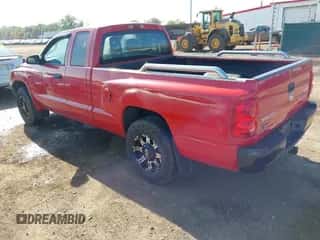 2005 Dodge Dakota ST with VIN 1D7HW22K75S122772, listed as a IAAI auction lot 43339849 with 148,361 mi miles and . Bid and sale history available at DreamBid. Image 3.