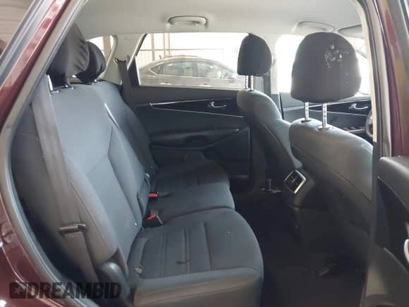 2020 Kia Sorento LX z VIN 5XYPGDA55LG609191, wystawiony jako IAAI lot #42659638 z przebiegiem 109 278 mil mil oraz . Historia ofert i sprzedaży dostępna na DreamBid. Obrazek 8.