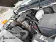 2004 Chevrolet Silverado 1500 LS z VIN 1GCEC14T04Z207142, wystawiony jako IAAI lot #43287067 z przebiegiem 177 529 mil mil oraz . Historia ofert i sprzedaży dostępna na DreamBid. Obrazek 10.