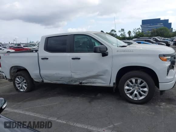 2025 Chevrolet Silverado 1500 Custom with VIN 3GCPKBEK6SG229571, listed as a IAAI auction lot 43299191 with 10,593 mi miles and . Bid and sale history available at DreamBid. Image 13.