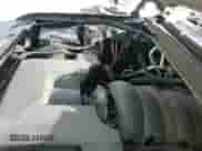 2015 Chevrolet Tahoe LT z VIN 1GNSKBKC8FR547518, wystawiony jako IAAI lot #43544283 z przebiegiem 295 964 mil mil oraz . Historia ofert i sprzedaży dostępna na DreamBid. Obrazek 20.