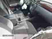 2015 Chevrolet Impala LT z VIN 2G1WB5E32F1141906, wystawiony jako IAAI lot #40484476 z przebiegiem 96 165 mil mil oraz . Historia ofert i sprzedaży dostępna na DreamBid. Obrazek 5.