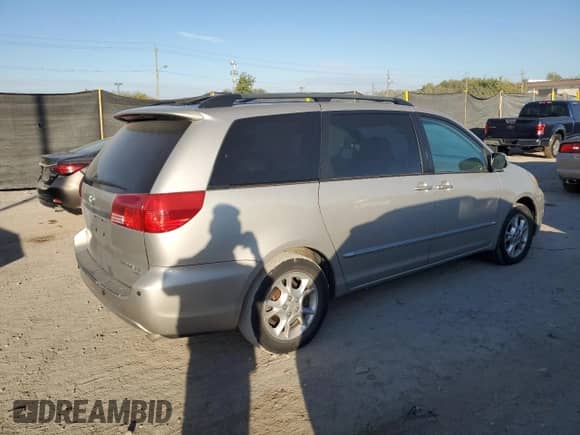 2004 Toyota Sienna XLE z VIN 5TDZA22C64S102641, wystawiony jako Copart lot #85000295 z przebiegiem 187 481 mil mil oraz Czysty tytuł • Clean title. Historia ofert i sprzedaży dostępna na DreamBid. Obrazek 3.