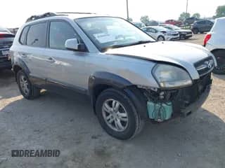 2008 Hyundai Tucson SE with VIN KM8JN72D08U844540, listed as a IAAI auction lot 42418350 with 126,742 mi miles and . Bid and sale history available at DreamBid. Image 1.