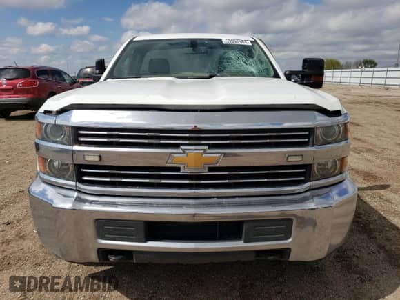 2017 Chevrolet Silverado 2500HD Work Truck z VIN 1GC0CUEGXHZ281705, wystawiony jako Copart lot #53397584 z przebiegiem 225 918 mil mil oraz Szkoda całkowita • Salvage title. Historia ofert i sprzedaży dostępna na DreamBid. Obrazek 5.