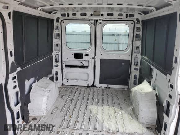 2016 Ram ProMaster Cargo с VIN 3C6TRVAG4GE110571, выставлен на аукционе Copart как лот 54731895 с пробегом 86 041 миль миль и Списание • Salvage title. История ставок и продаж доступна на DreamBid. Изображение 10.