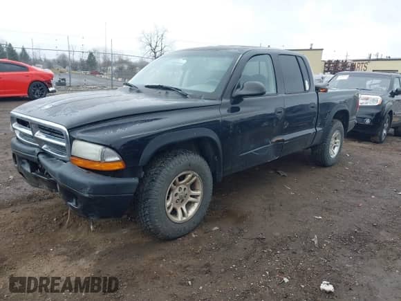 2004 Dodge Dakota Sport с VIN 1D7HL38N94S538692, выставлен на аукционе IAAI как лот 41843739 с пробегом 198 719 миль миль и . История ставок и продаж доступна на DreamBid. Изображение 2.