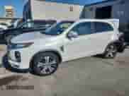 2021 Mitsubishi Outlander SE z VIN JA4APVAUXMU015757, wystawiony jako Copart lot #85944485 z przebiegiem 106 985 mil mil oraz Szkoda całkowita • Salvage title. Historia ofert i sprzedaży dostępna na DreamBid. Obrazek 1.