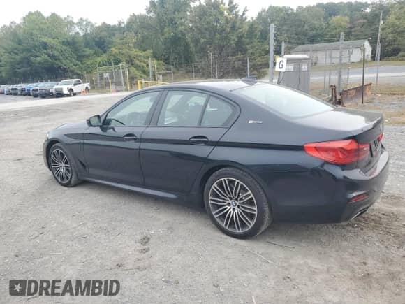 2019 BMW 5 Series 530e xDrive z VIN WBAJB1C59KB377118, wystawiony jako Copart lot #84537875 z przebiegiem 81 741 mil mil oraz Szkoda całkowita • Salvage title. Historia ofert i sprzedaży dostępna na DreamBid. Obrazek 2.