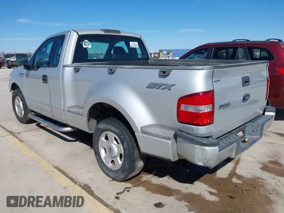 2004 Ford F-150 STX с VIN 1FTRF02W64KC06442, выставлен на аукционе IAAI как лот 41401133 с пробегом 177 939 миль миль и . История ставок и продаж доступна на DreamBid. Изображение 3.
