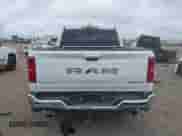 2025 Ram 1500 Limited z VIN 1C6SRFHP8SN582445, wystawiony jako IAAI lot #41884206 z przebiegiem 13 460 mil mil oraz . Historia ofert i sprzedaży dostępna na DreamBid. Obrazek 17.