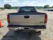1999 GMC Sierra 1500 SLE z VIN 1GTEK14T2XZ518627, wystawiony jako Copart lot #64205735 z przebiegiem 194 004 mil mil oraz Nie do naprawy • Non repairable. Historia ofert i sprzedaży dostępna na DreamBid. Obrazek 6.