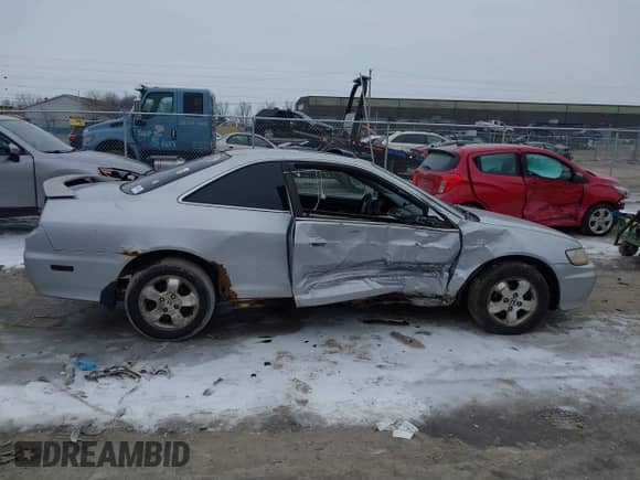 2001 Honda Accord EX with VIN 1HGCG325X1A012317, listed as a IAAI auction lot 41561617 with 191,456 mi miles and . Bid and sale history available at DreamBid. Image 13.