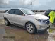 2020 Chevrolet Equinox LT с VIN 3GNAXKEV3LS573477, выставлен на аукционе Copart как лот 81815935 с пробегом 84 620 миль миль и Списание • Salvage title. История ставок и продаж доступна на DreamBid. Изображение 4.