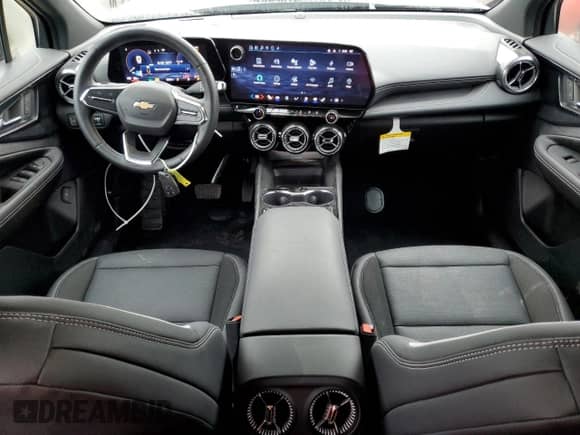 2024 Chevrolet Blazer EV eAWD LT z VIN 3GNKDBRJ1RS253202, wystawiony jako Copart lot #48823735 z przebiegiem 5 314 mil mil oraz Czysty tytuł • Clean title. Historia ofert i sprzedaży dostępna na DreamBid. Obrazek 8.