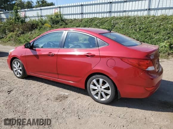 2014 Hyundai Accent GLS z VIN KMHCU4AE9EU742136, wystawiony jako Copart lot #80188475 z przebiegiem 80 741 mil mil oraz Czysty tytuł • Clean title. Historia ofert i sprzedaży dostępna na DreamBid. Obrazek 2.