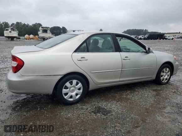 2003 Toyota Camry XLE with VIN 4T1BE32K03U131576, listed as a Copart auction lot 84587675 with 240,100 mi miles and Salvage title. Bid and sale history available at DreamBid. Image 3.