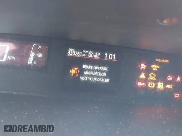 2015 Toyota Prius One z VIN JTDKDTB36F1586311, wystawiony jako IAAI lot #43055198 z przebiegiem 330 261 mil mil oraz . Historia ofert i sprzedaży dostępna na DreamBid. Obrazek 7.