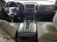 2016 GMC Sierra 1500 Denali z VIN 3GTU2PEJ1GG221537, wystawiony jako Copart lot #80850875 z przebiegiem Nie podano mil oraz Szkoda całkowita • Salvage title. Historia ofert i sprzedaży dostępna na DreamBid. Obrazek 8.