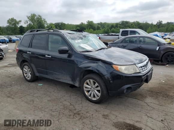 2013 Subaru Forester X Premium z VIN JF2SHADC6DH423962, wystawiony jako Copart lot #64137965 z przebiegiem 138 849 mil mil oraz Szkoda całkowita • Salvage title. Historia ofert i sprzedaży dostępna na DreamBid. Obrazek 4.