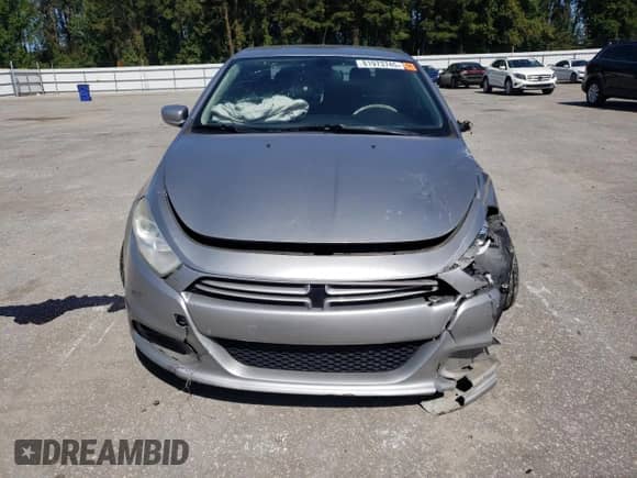 2015 Dodge Dart SE z VIN 1C3CDFAA3FD315683, wystawiony jako Copart lot #81973745 z przebiegiem 173 134 mil mil oraz Szkoda całkowita • Salvage title. Historia ofert i sprzedaży dostępna na DreamBid. Obrazek 5.