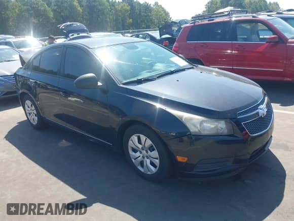 2013 Chevrolet Cruze LS с VIN 1G1PA5SH6D7193398, выставлен на аукционе IAAI как лот 43254667 с пробегом 132 391 миль миль и . История ставок и продаж доступна на DreamBid. Изображение 1.
