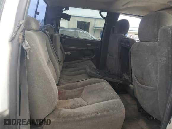 2003 Chevrolet Silverado 2500HD LS с VIN 1GCHK23U93F166543, выставлен на аукционе Copart как лот 69446585 с пробегом 208 698 миль миль и Чистый • Clean title. История ставок и продаж доступна на DreamBid. Изображение 10.