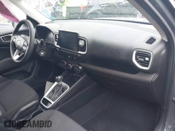 2024 Hyundai Venue SE with VIN KMHRB8A38RU318815, listed as a IAAI auction lot 41120693 with 9,763 mi miles and . Bid and sale history available at DreamBid. Image 5.