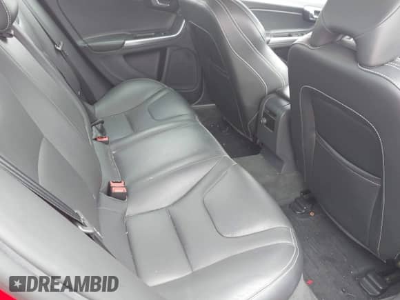 2018 Volvo S60 Dynamic с VIN YV140MTL8J2459839, выставлен на аукционе IAAI как лот 42993213 с пробегом 126 241 миль миль и . История ставок и продаж доступна на DreamBid. Изображение 8.