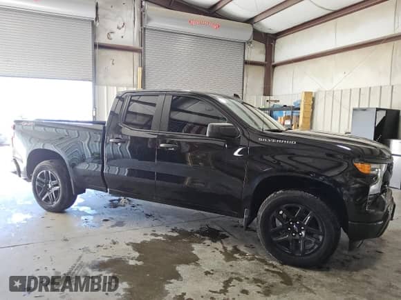 2024 Chevrolet Silverado 1500 Custom с VIN 1GCRDBEK0RZ132041, выставлен на аукционе Copart как лот 80574004 с пробегом 3 402 миль миль и Чистый • Clean title. История ставок и продаж доступна на DreamBid. Изображение 4.