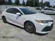 2021 Toyota Camry Hybrid XLE with VIN 4T1F31AK8MU569339, listed as a Copart auction lot 61220835 with 15,553 mi miles and Salvage title. Bid and sale history available at DreamBid. Image 4.