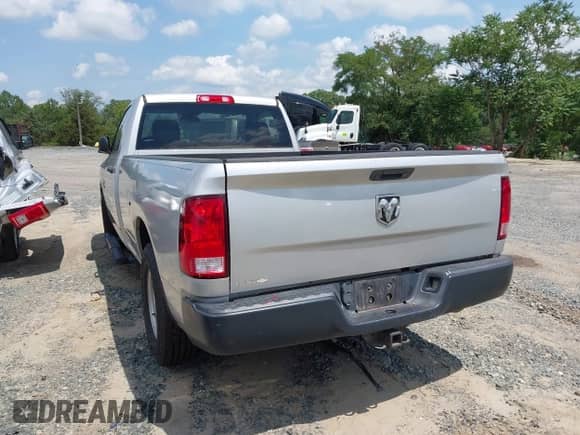2018 Ram 1500 Tradesman с VIN 3C6JR6DG8JG129127, выставлен на аукционе IAAI как лот 42540299 с пробегом 117 414 миль миль и . История ставок и продаж доступна на DreamBid. Изображение 3.