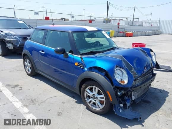 2012 MINI Hardtop with VIN WMWSU3C55CT263283, listed as a IAAI auction lot 42538787 with 55,312 mi miles and . Bid and sale history available at DreamBid. Image 1.