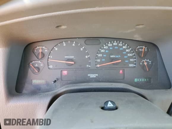 2002 Dodge Durango Sport with VIN 1B4HR38NX2F139267, listed as a Copart auction lot 44172055 with 250,809 mi miles and Salvage title. Bid and sale history available at DreamBid. Image 9.