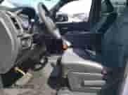 2024 Ram 1500 Tradesman z VIN 1C6SRECG3RN194874, wystawiony jako Copart lot #69112194 z przebiegiem 6 304 mil mil oraz Szkoda całkowita • Salvage title. Historia ofert i sprzedaży dostępna na DreamBid. Obrazek 7.