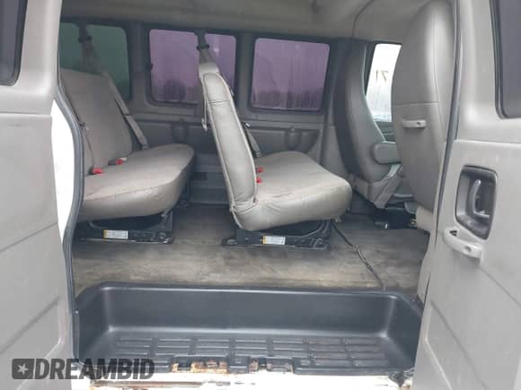 2012 Chevrolet Express Passenger 1LT with VIN 1GAZG1FG2C1158103, listed as a IAAI auction lot 40811071 with 264,063 mi miles and . Bid and sale history available at DreamBid. Image 8.