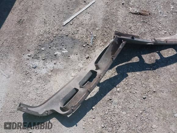 2002 Chevrolet Silverado 2500HD LT с VIN 1GCHK29112E303783, выставлен на аукционе IAAI как лот 42798214 с пробегом Не указан миль и . История ставок и продаж доступна на DreamBid. Изображение 12.