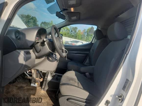 2015 Chevrolet City Express Cargo LS с VIN 3N63M0YN9FK735656, выставлен на аукционе Copart как лот 67940485 с пробегом 242 338 миль миль и Списание • Salvage title. История ставок и продаж доступна на DreamBid. Изображение 7.