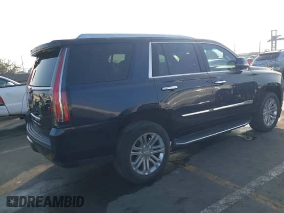 2018 Cadillac Escalade z VIN 1GYS3AKJXJR126577, wystawiony jako IAAI lot #41225966 z przebiegiem 69 845 mil mil oraz . Historia ofert i sprzedaży dostępna na DreamBid. Obrazek 4.