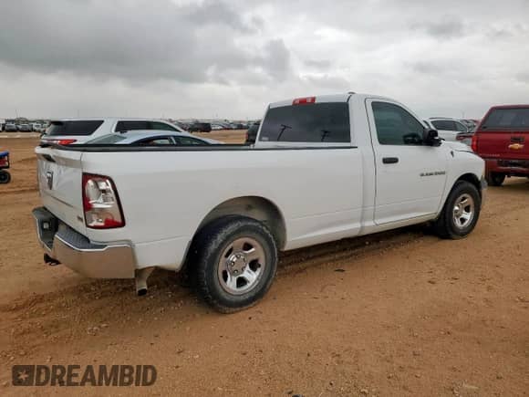 2012 Ram 1500 ST z VIN 3C6JD6DP3CG136360, wystawiony jako Copart lot #62033915 z przebiegiem 159 430 mil mil oraz Czysty tytuł • Clean title. Historia ofert i sprzedaży dostępna na DreamBid. Obrazek 3.