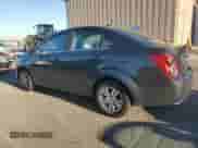 2014 Chevrolet Sonic LT z VIN 1G1JC5SH3E4221614, wystawiony jako Copart lot #84239695 z przebiegiem 161 081 mil mil oraz Szkoda całkowita • Salvage title. Historia ofert i sprzedaży dostępna na DreamBid. Obrazek 2.