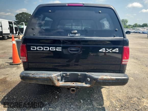 2002 Dodge Dakota Sport с VIN 1B7HG38N92S695375, выставлен на аукционе Copart как лот 66436435 с пробегом 171 504 миль миль и На запчасти • Non repairable. История ставок и продаж доступна на DreamBid. Изображение 6.