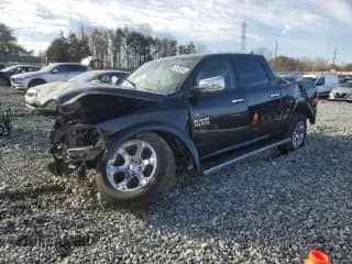 2016 Ram 1500 Laramie z VIN 1C6RR7NG3GS295774, wystawiony jako Copart lot #86792884 z przebiegiem Nie podano mil oraz Szkoda całkowita • Salvage title. Historia ofert i sprzedaży dostępna na DreamBid. Obrazek 1.