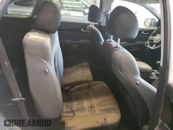 2018 Kia Sorento LX z VIN 5XYPG4A37JG386812, wystawiony jako Copart lot #57805945 z przebiegiem Nie podano mil oraz Szkoda całkowita • Salvage title. Historia ofert i sprzedaży dostępna na DreamBid. Obrazek 11.