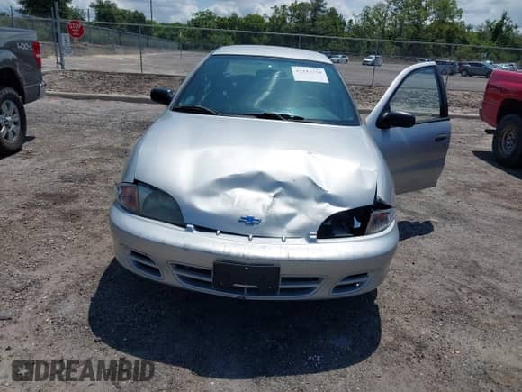 2001 Chevrolet Cavalier z VIN 1G1JC524117393646, wystawiony jako IAAI lot #42184210 z przebiegiem 152 407 mil mil oraz . Historia ofert i sprzedaży dostępna na DreamBid. Obrazek 6.